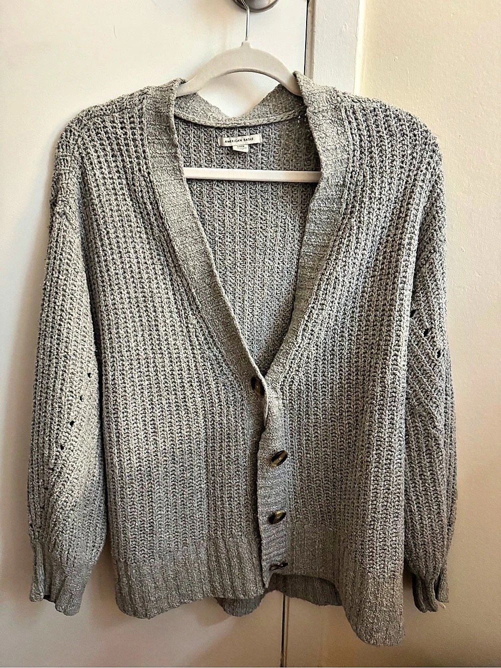 American Eagle Knit Button Front Cardigan in Gray Size Small